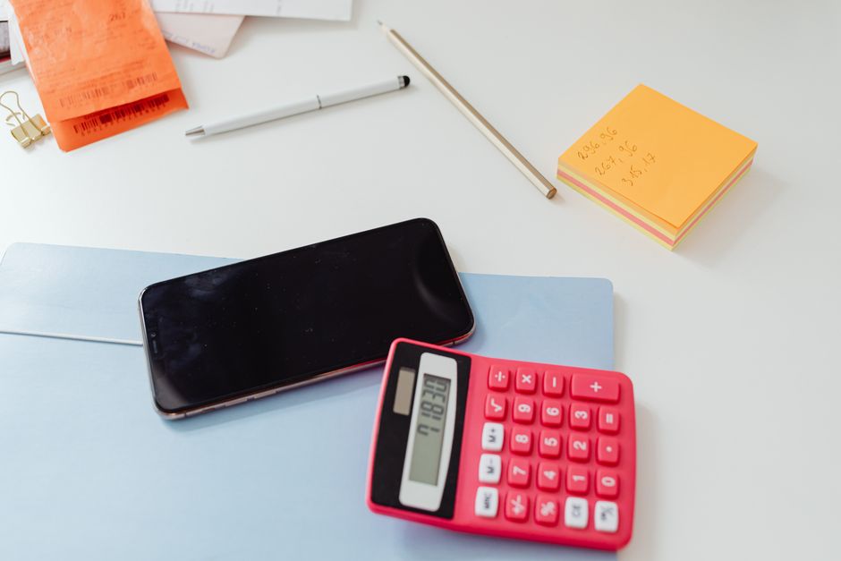 Calculating Medicare Advantage versus Original Medicare annual costs